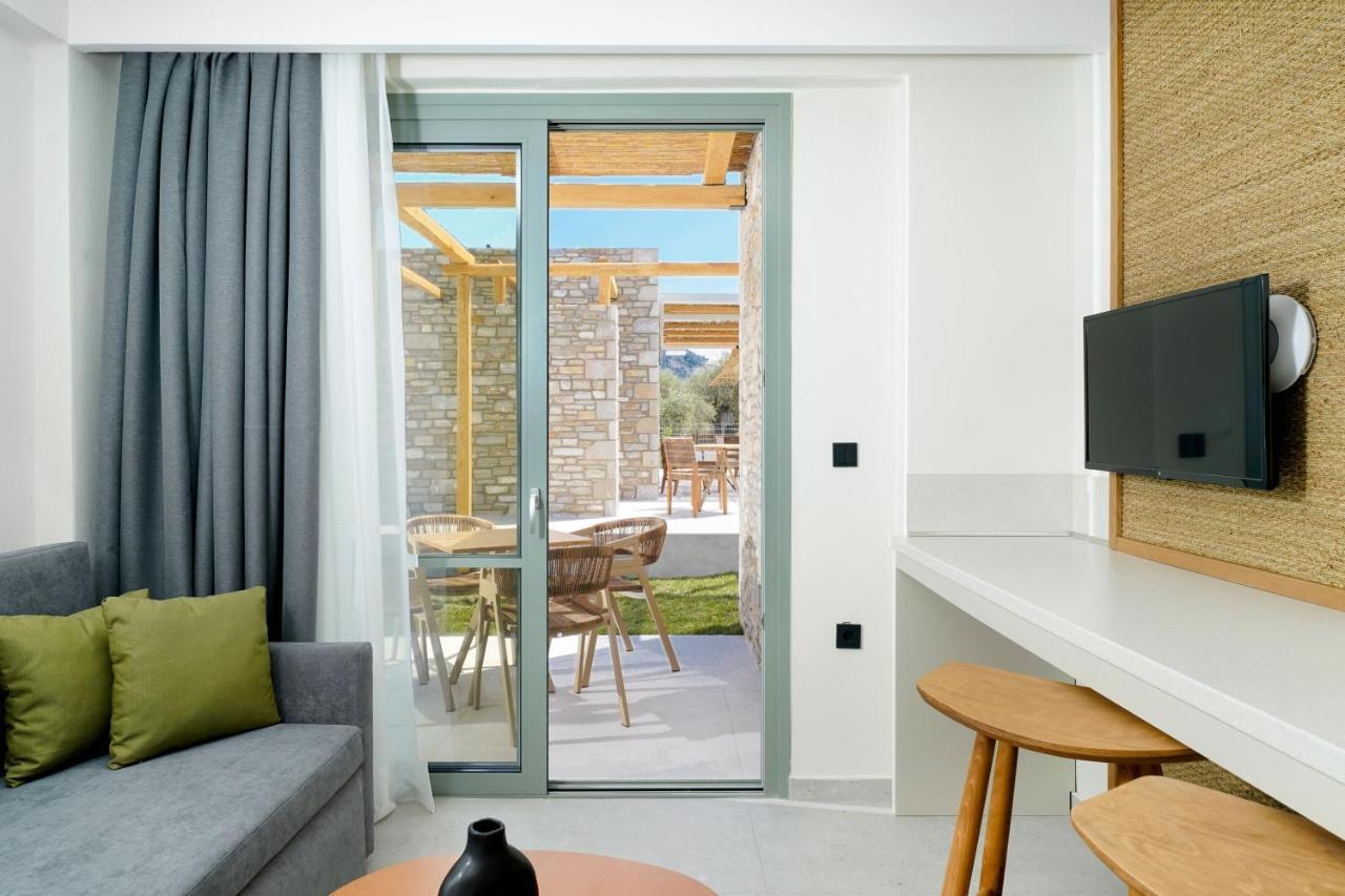 Azzure Luxury Suites Potos Exteriör bild
