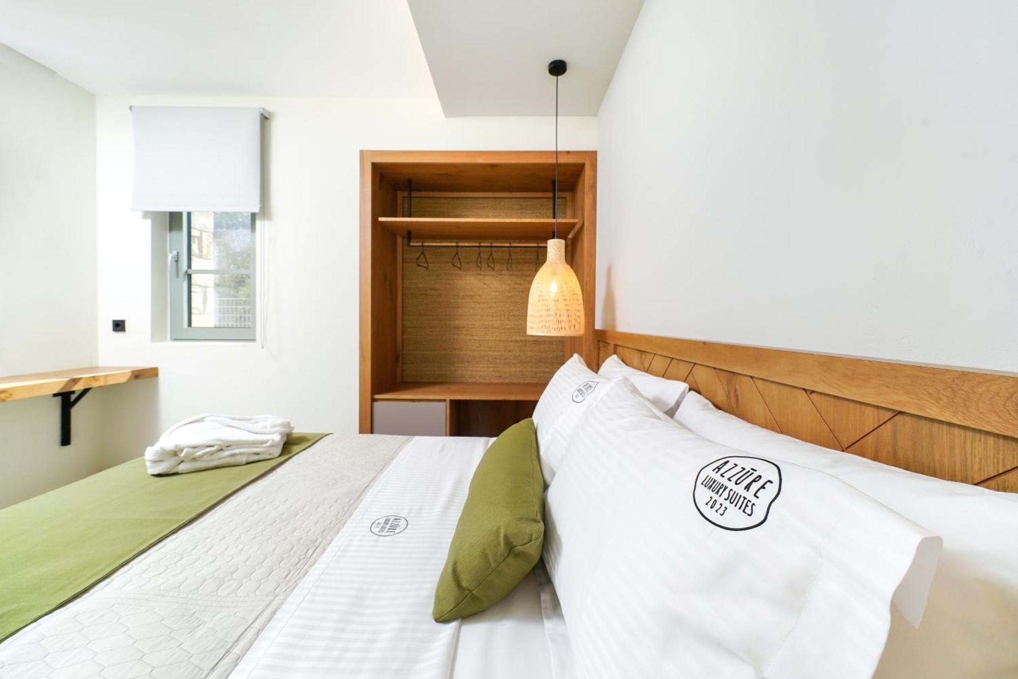 Azzure Luxury Suites Potos Exteriör bild