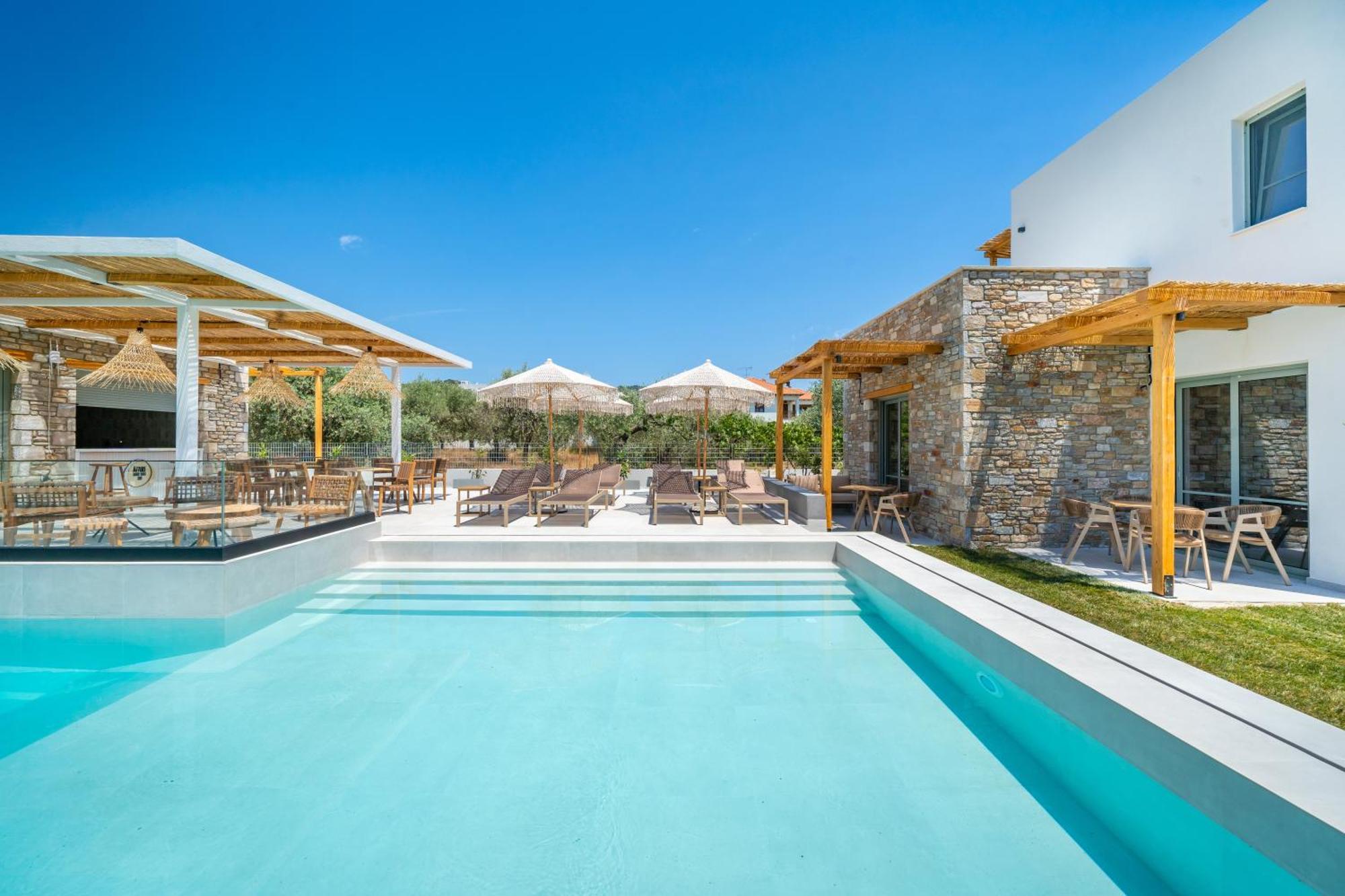 Azzure Luxury Suites Potos Exteriör bild