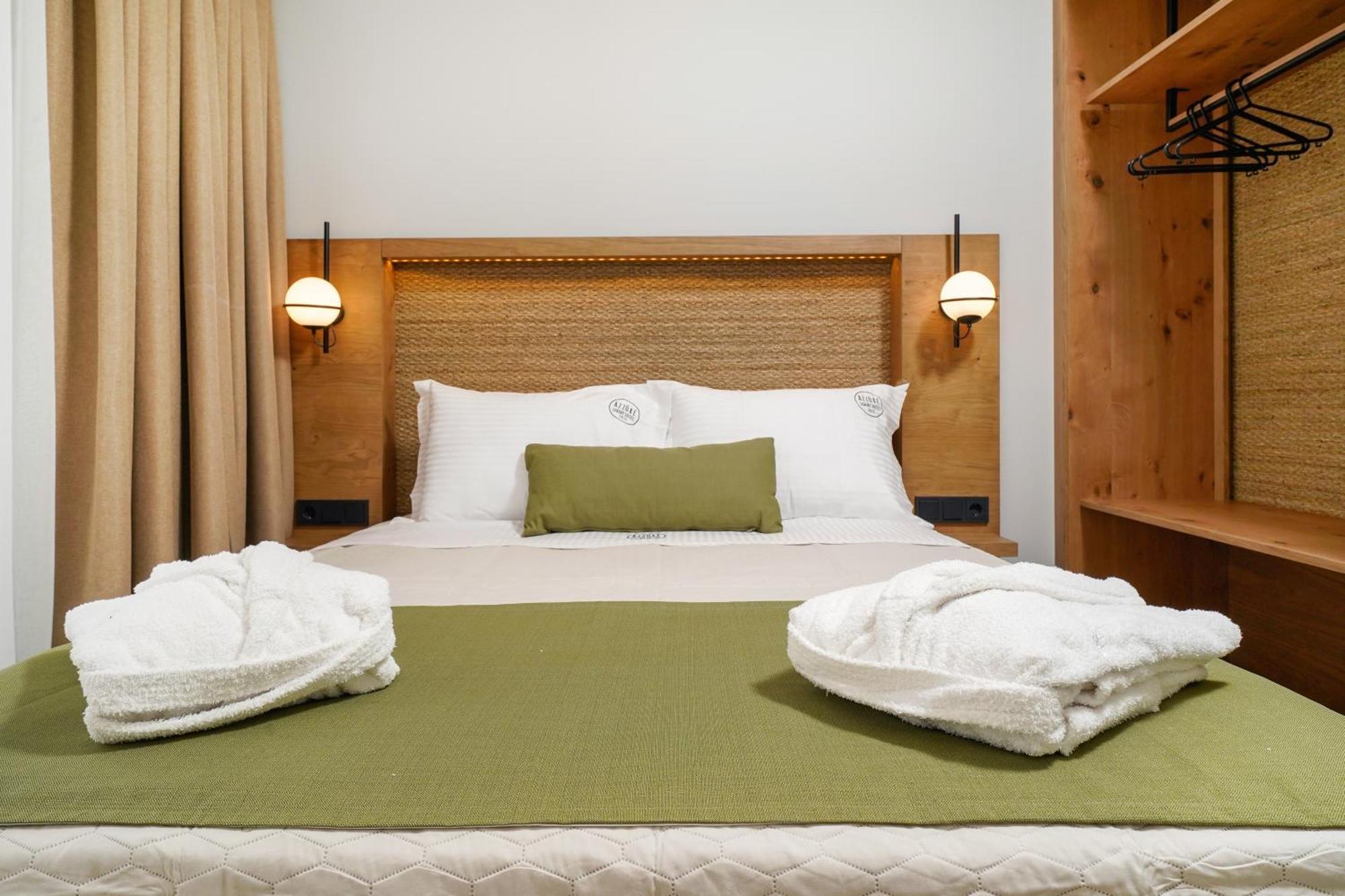 Azzure Luxury Suites Potos Exteriör bild