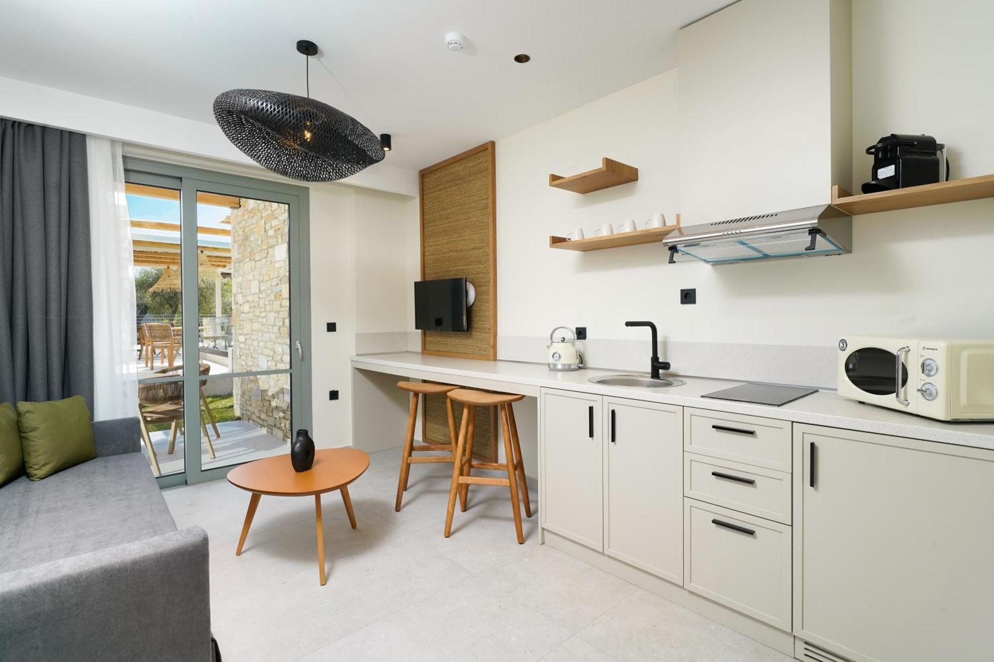 Azzure Luxury Suites Potos Exteriör bild